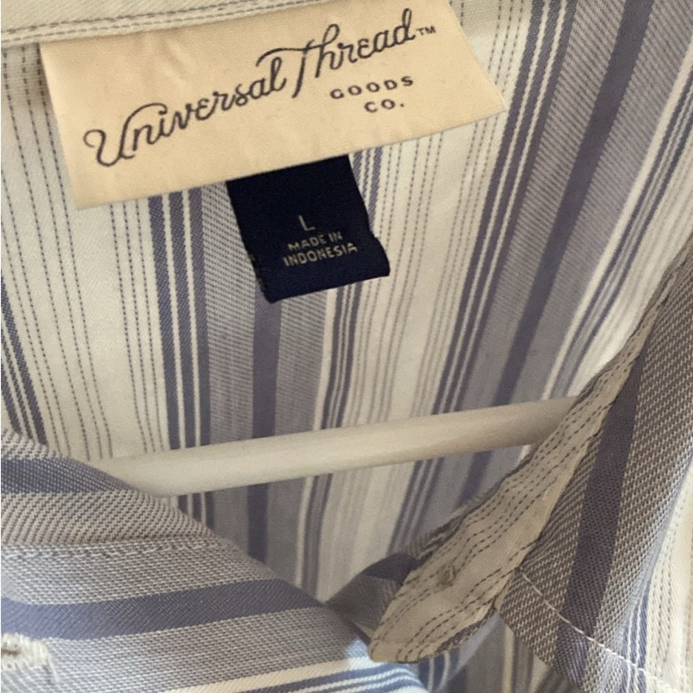 Universal Thread Men's Gray and White Striped Shirt